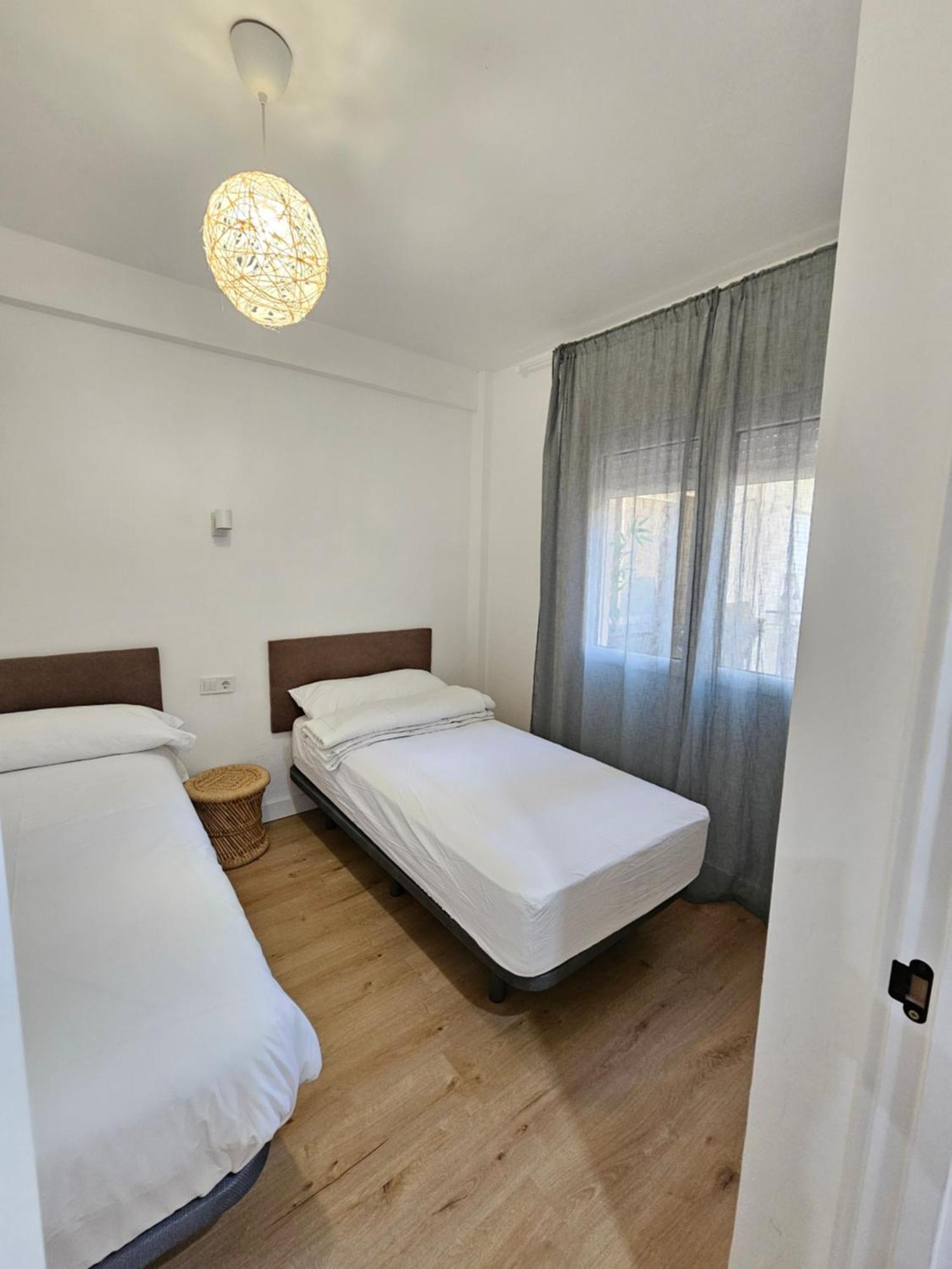 Exclusivo Apartamento Cerca De La Playa マラガ エクステリア 写真