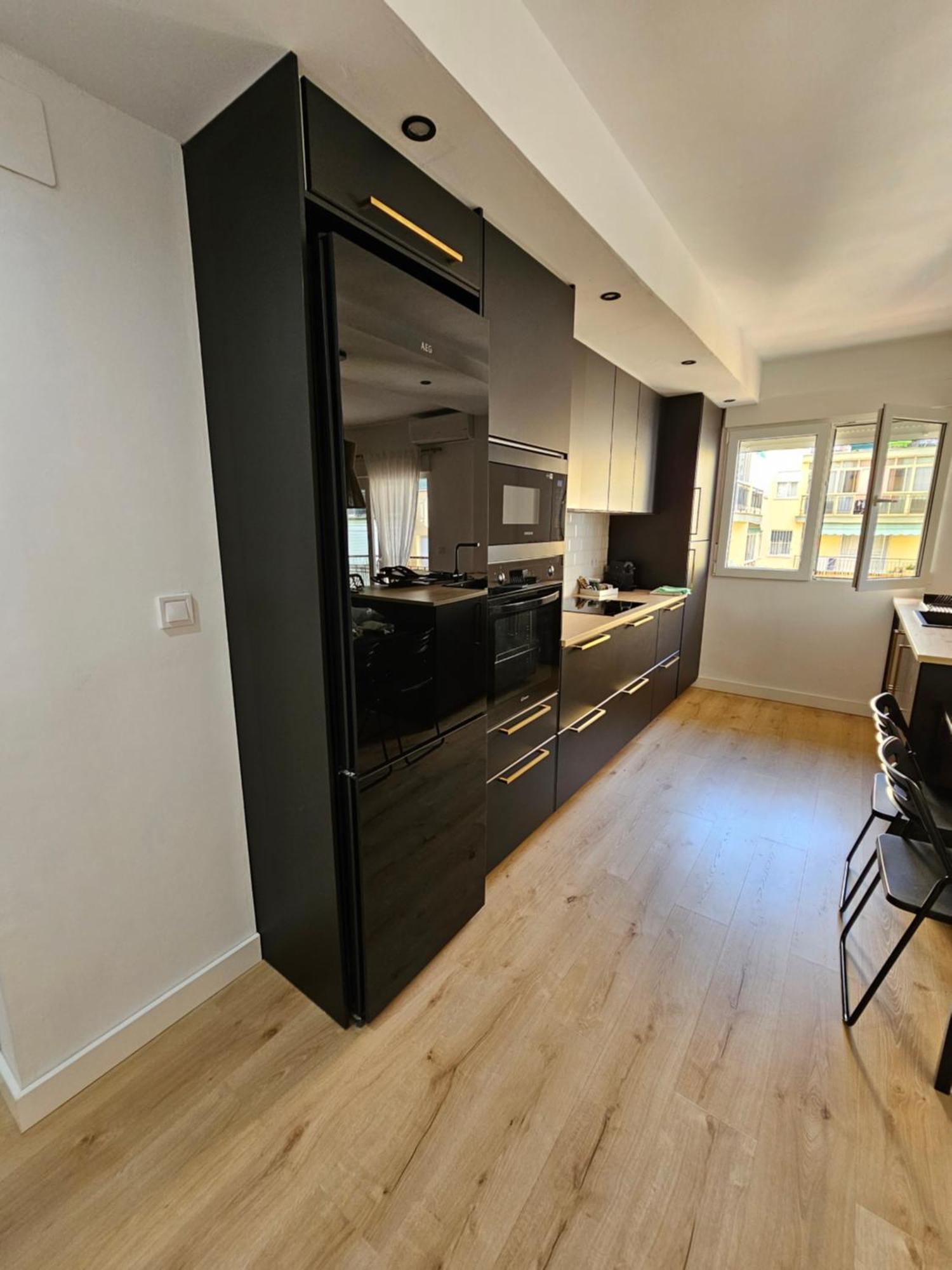 Exclusivo Apartamento Cerca De La Playa マラガ エクステリア 写真